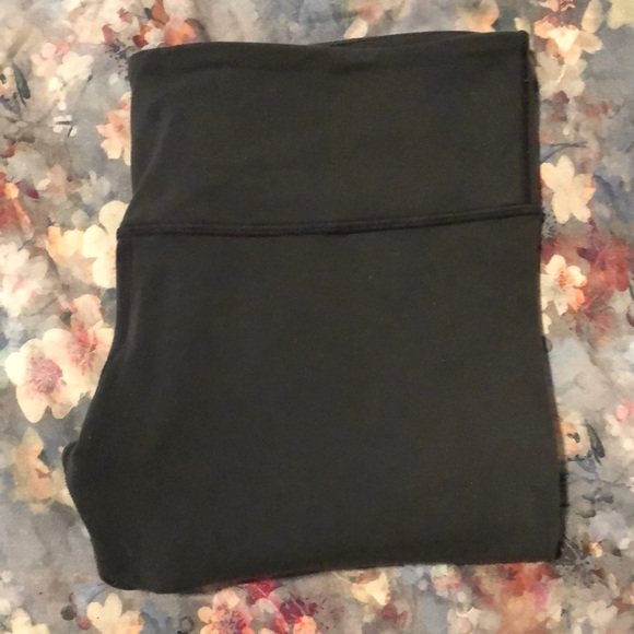 Charcoal Grey Lululemon Leggings - Picture 5 of 5